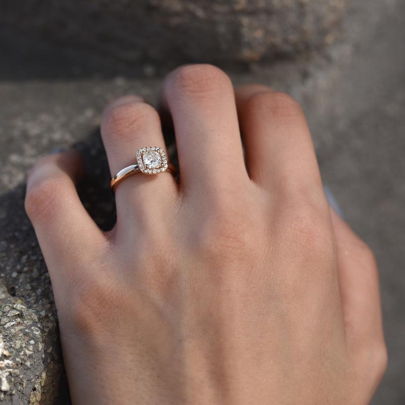 Zásnubný prsteň s bielymi diamantmi 46055