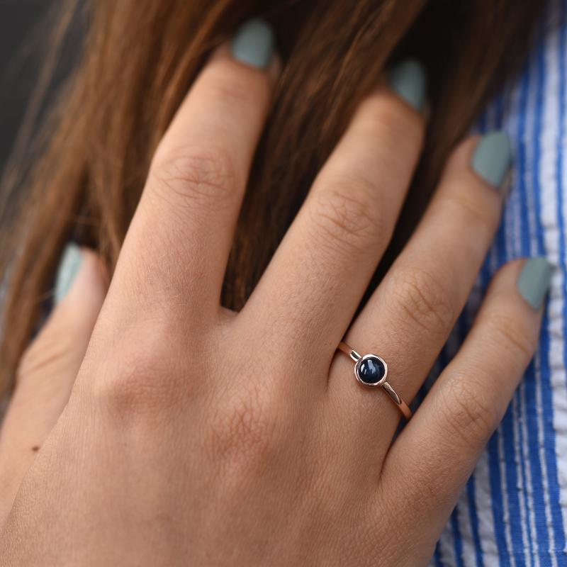 Zlatý prsten s magickým modrým zafírom s hviezdou 47815