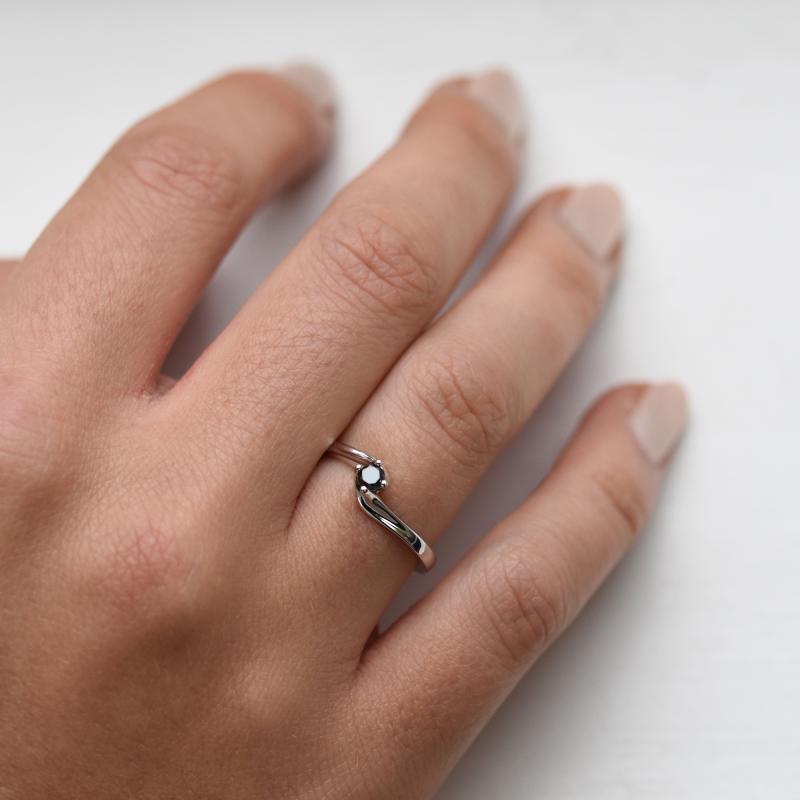 Zásnubný prsteň s čiernym diamantom 49855