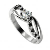 Zásnubný prsteň s bielymi a čiernymi diamantmi Damica