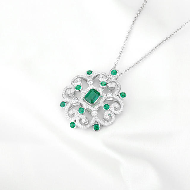 Smaragdový zlatý náhrdelník 8535