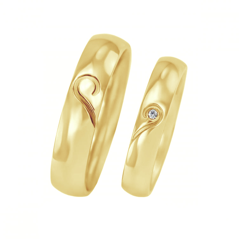 Zlaté svadobné prstene s motívom srdca a diamantom Zia 96045