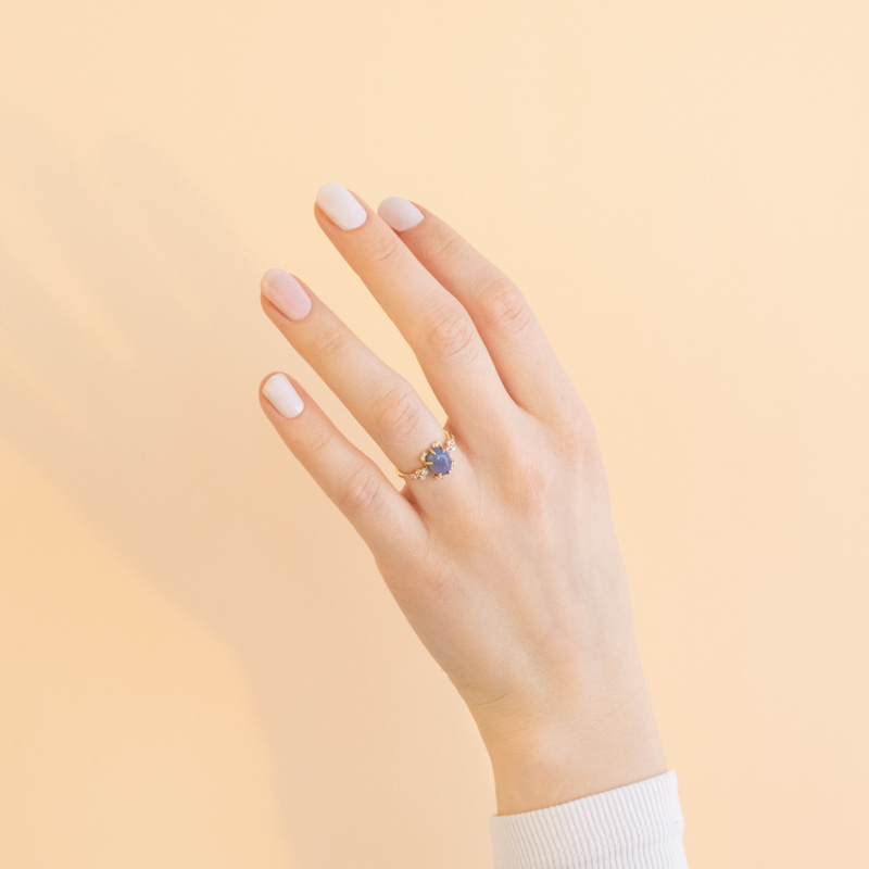 Zlatý zásnubný prsteň s opálom a diamantmi Lacie 101126