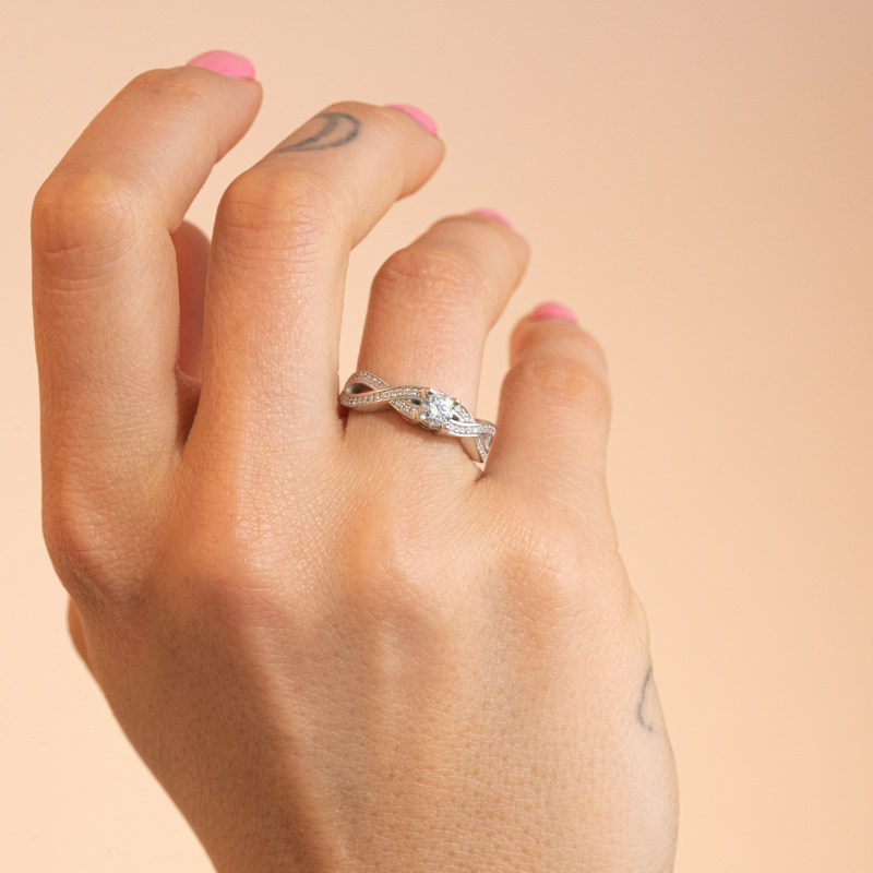 Luxusný zásnubný prsteň s diamantmi Frankie 102106