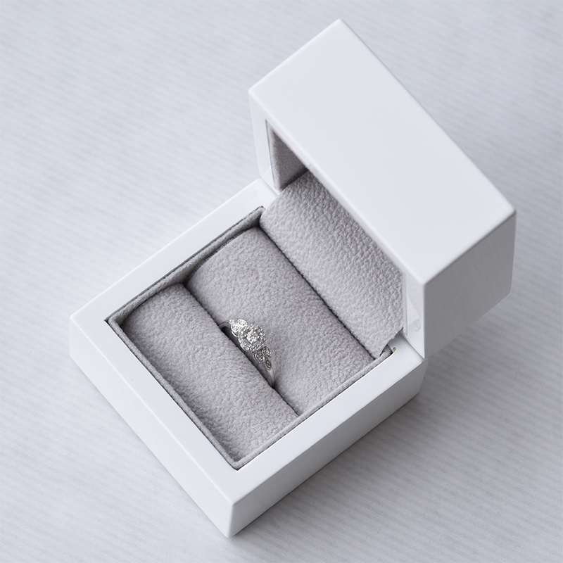 Strieborný halo prsteň s lab-grown diamantmi Connah 104706