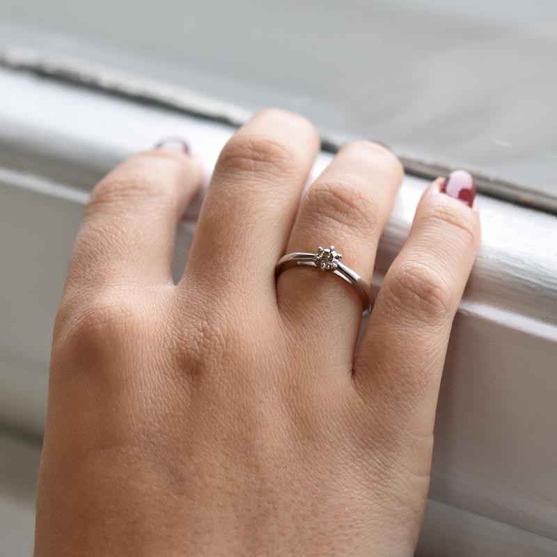 Zásnubný prsteň z bieleho zlata Hawah