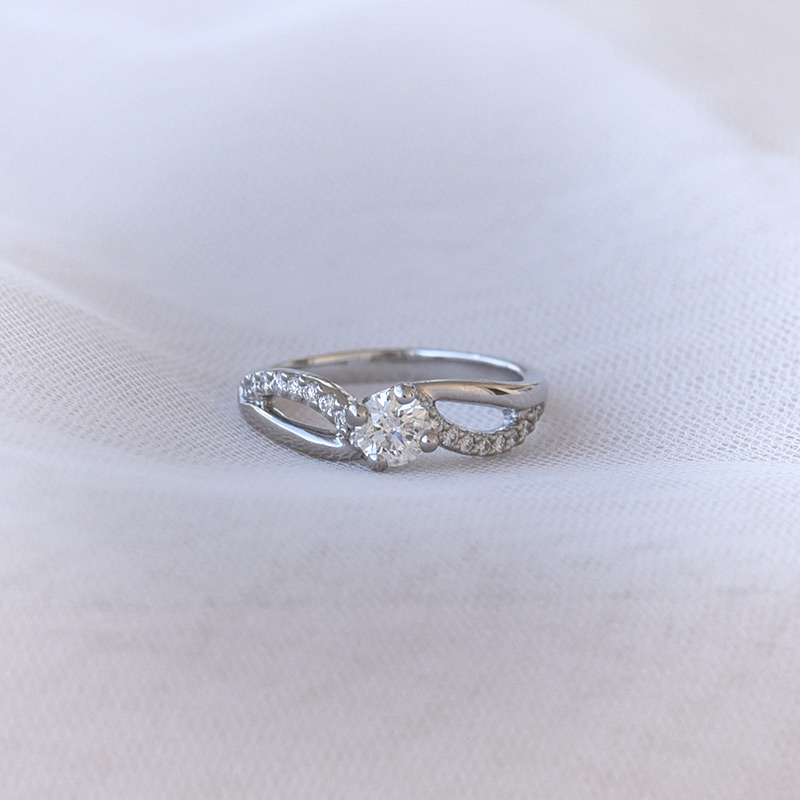 Zásnubný prsteň s diamantmi Laly 116416