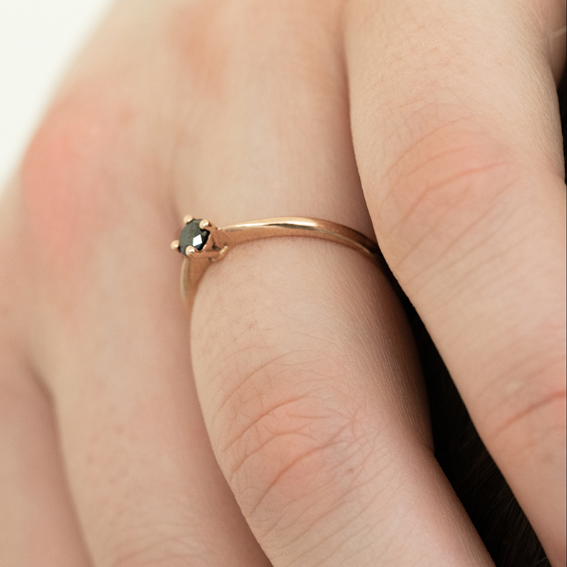 Zásnubný prsteň s čiernym diamantom Carrey 119846