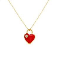 Červený keramický prívesok v tvare srdca s diamantom Cristina