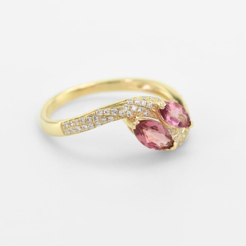 Zlatý prsteň s turmalínmi a diamantmi 17796