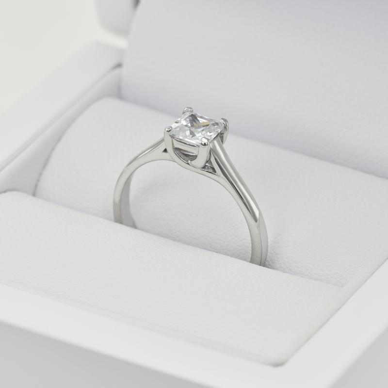 Zásnubný prsteň s princess diamantom Heskia 21106
