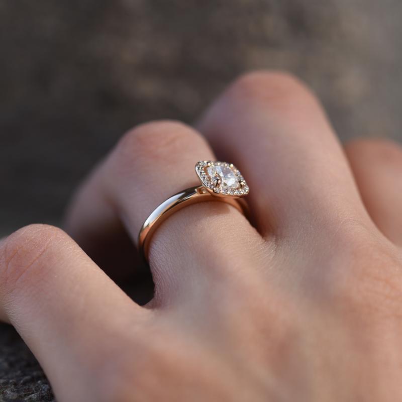 Zásnubný zlatý prsteň s diamantmi 46056