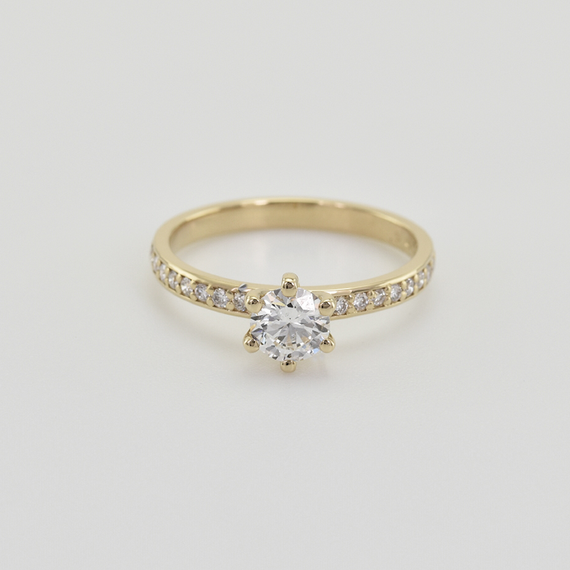 Prsteň s diamantmi 46526
