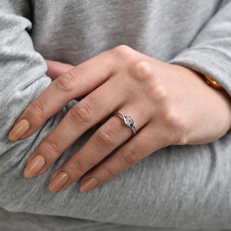 Zásnubný prsteň s diamantom 64916