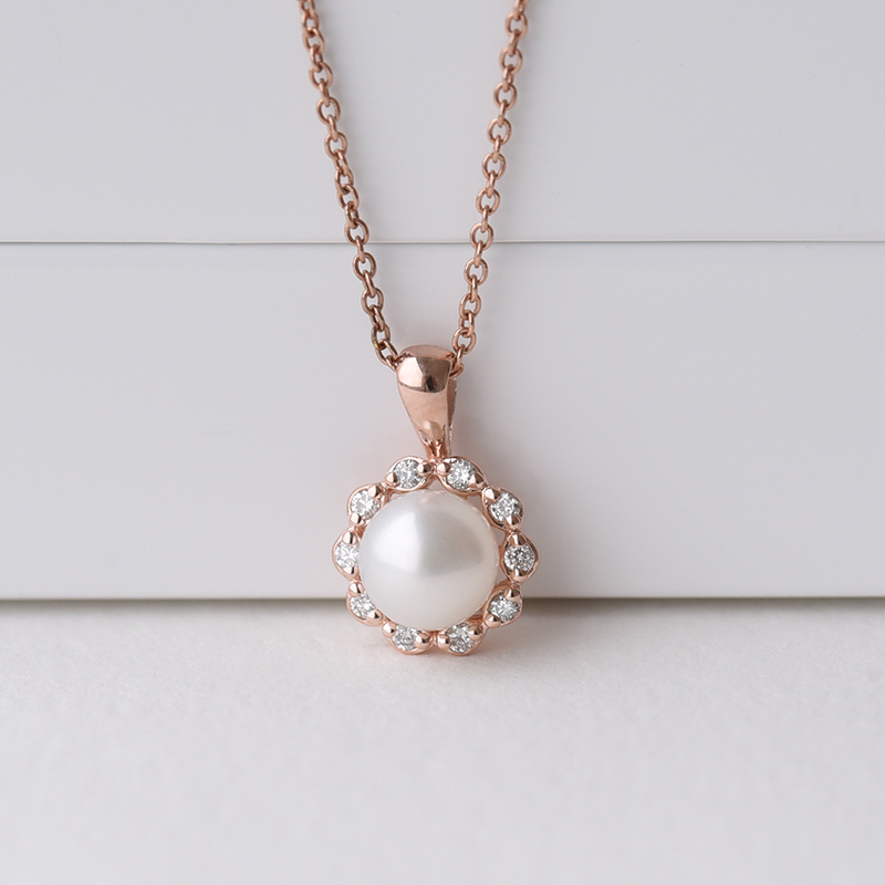 Halo náhrdelník s perlou a diamantmi 74406