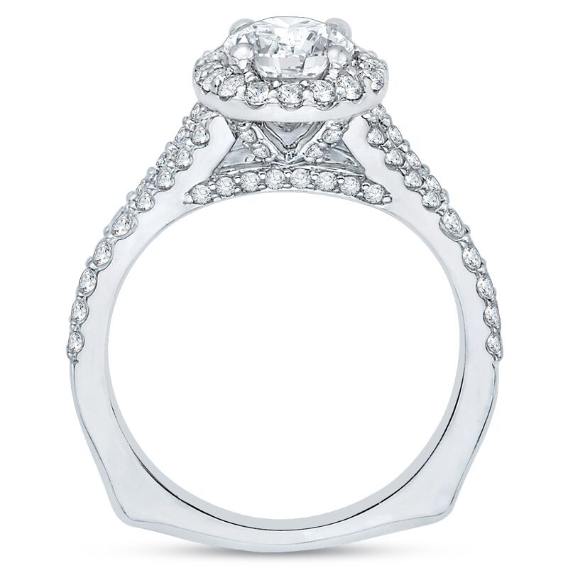 Zásnubný prsteň v halo štýle s diamantmi