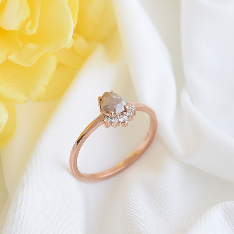 Diamantový zásnubný prsteň z ružového zlata 82536
