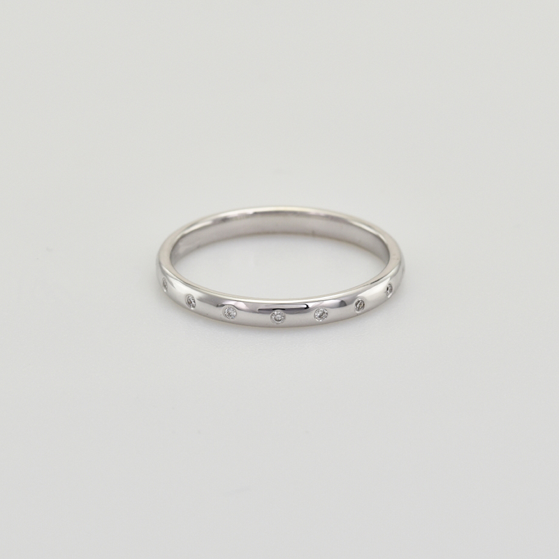 Zlatý prsteň s jemnými diamantmi Beppe 95576