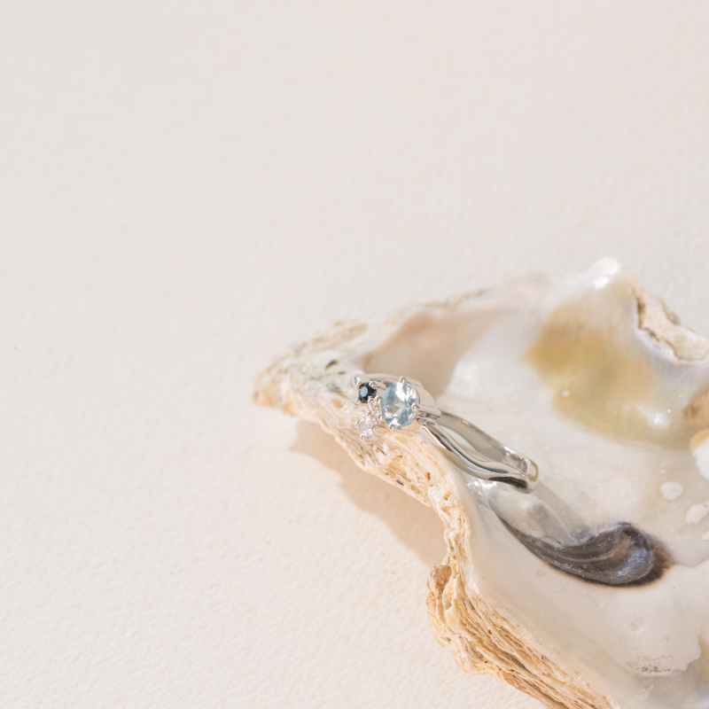 Cluster prsteň s akvamarínom, zafírom, mesačným kameňom a diamantom Ajwa 101107