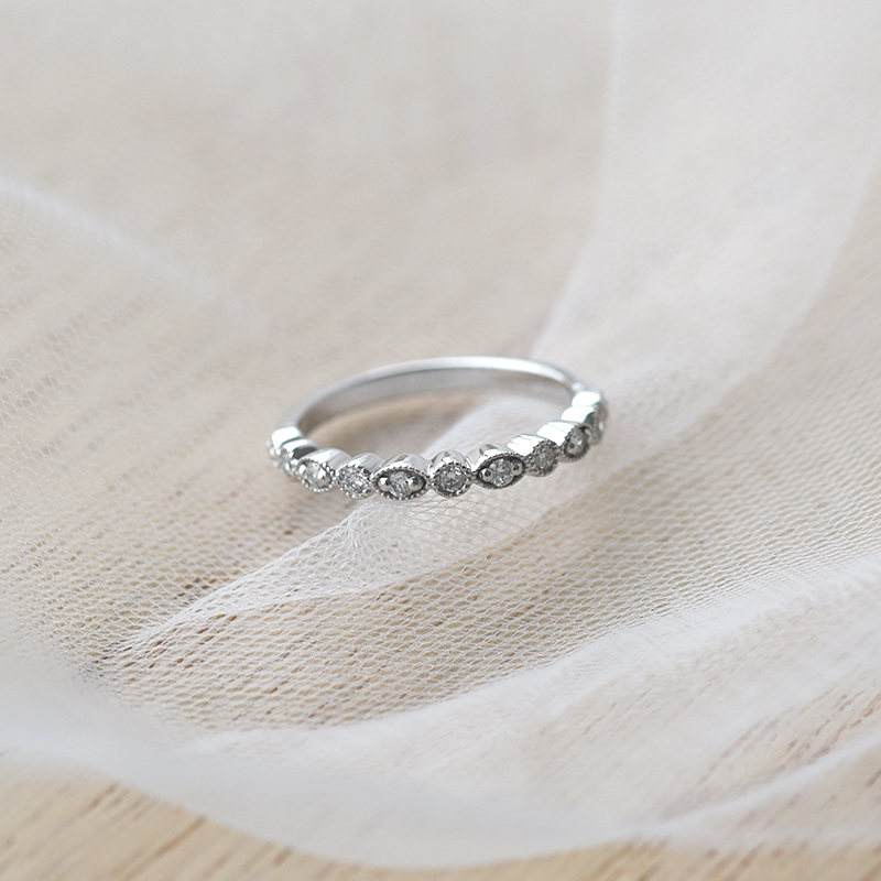 Eternity prsteň s lab-grown diamantmi a pánsky komfortný prsteň Chikita 102307