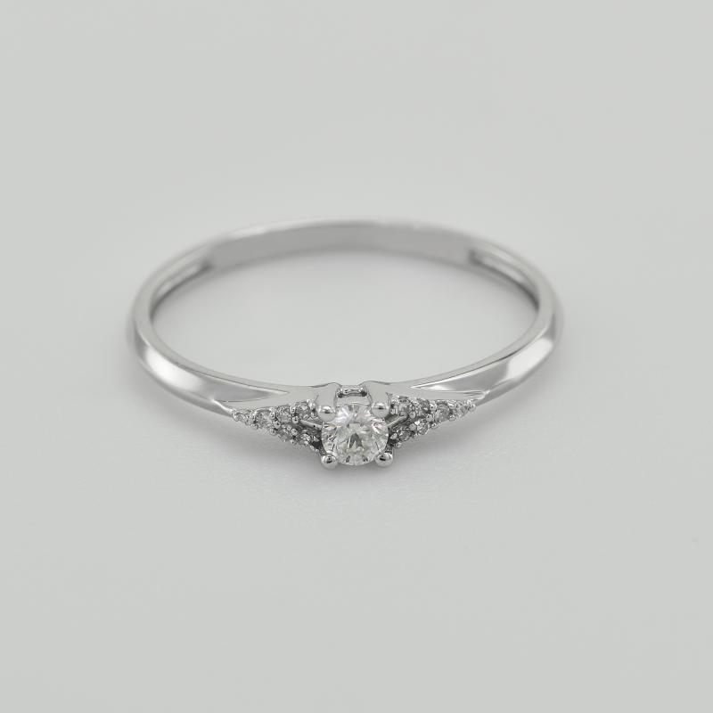 Strieborný prsteň s postrannými lab-grown diamantmi Cherry 104487