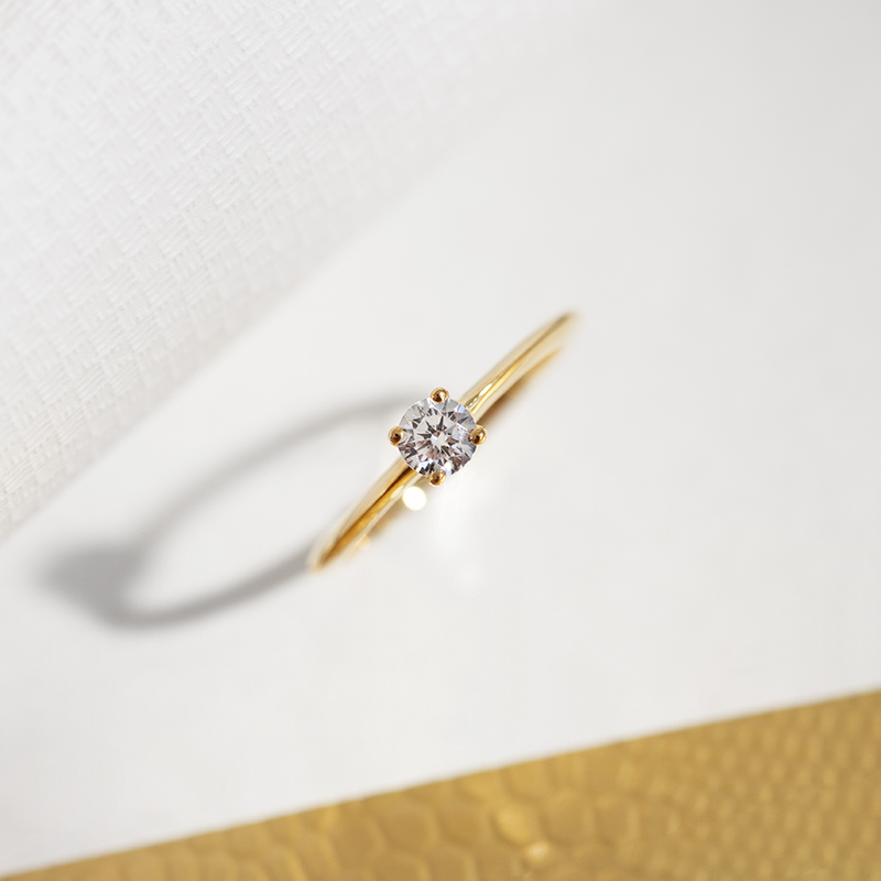 Elegantný zlatý prsteň s diamantmi Burnett 111427