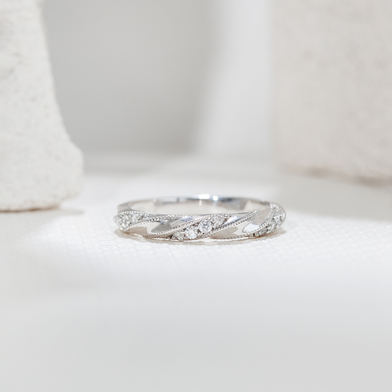 Prepletaný prsteň s lab-grown diamantmi Alister 111497