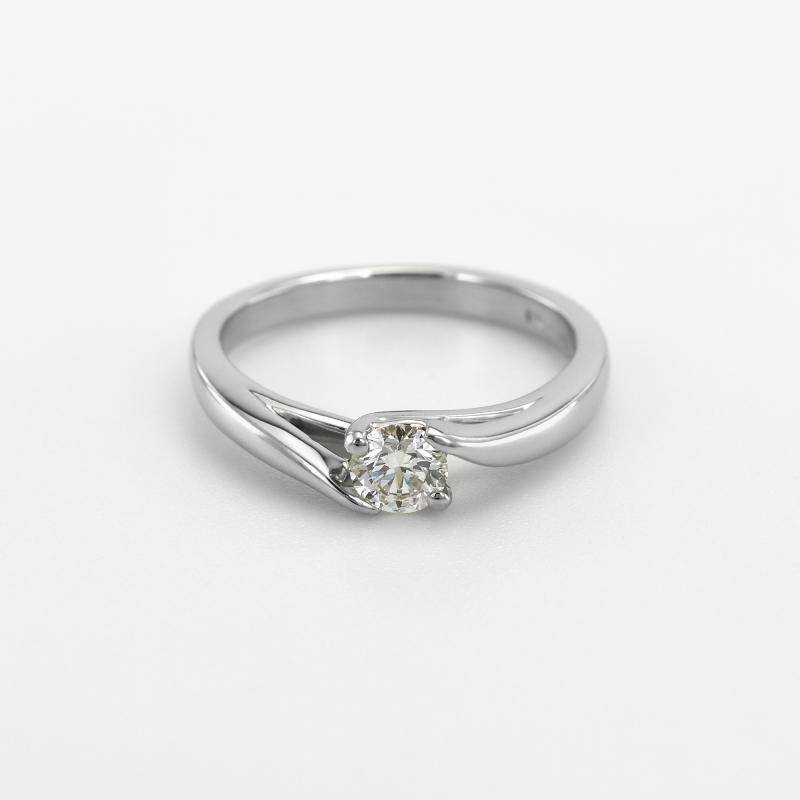 Diamantový platinový zásnubní prsteň 125637