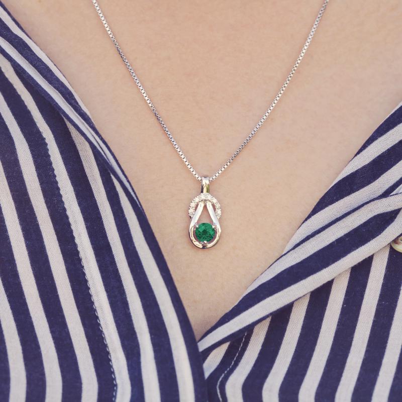 Smaragdový náhrdelník 13097