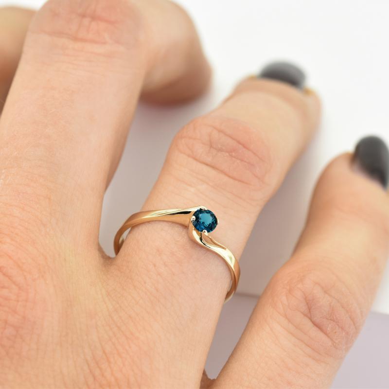 Zásnubný prsteň s modrým diamantom Blazie 14357