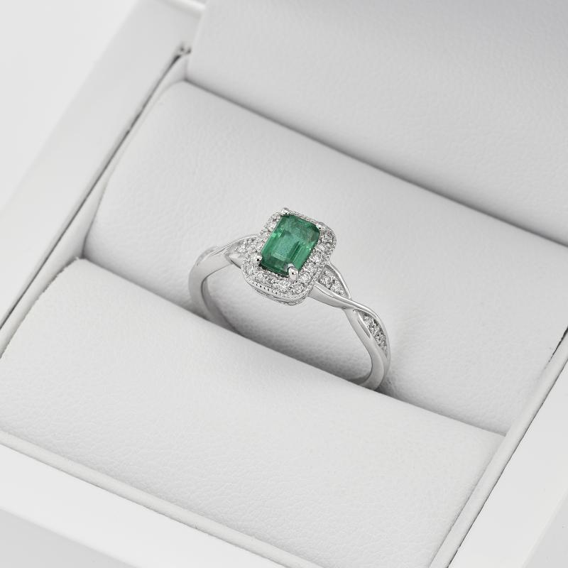 Zlatý smaragdový prsteň 18647