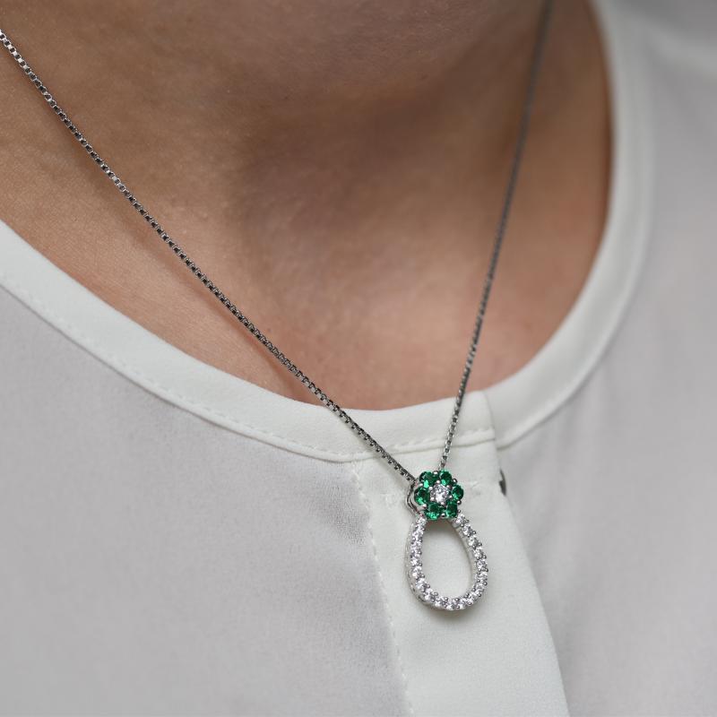 Smaragdový náhrdelník 20597