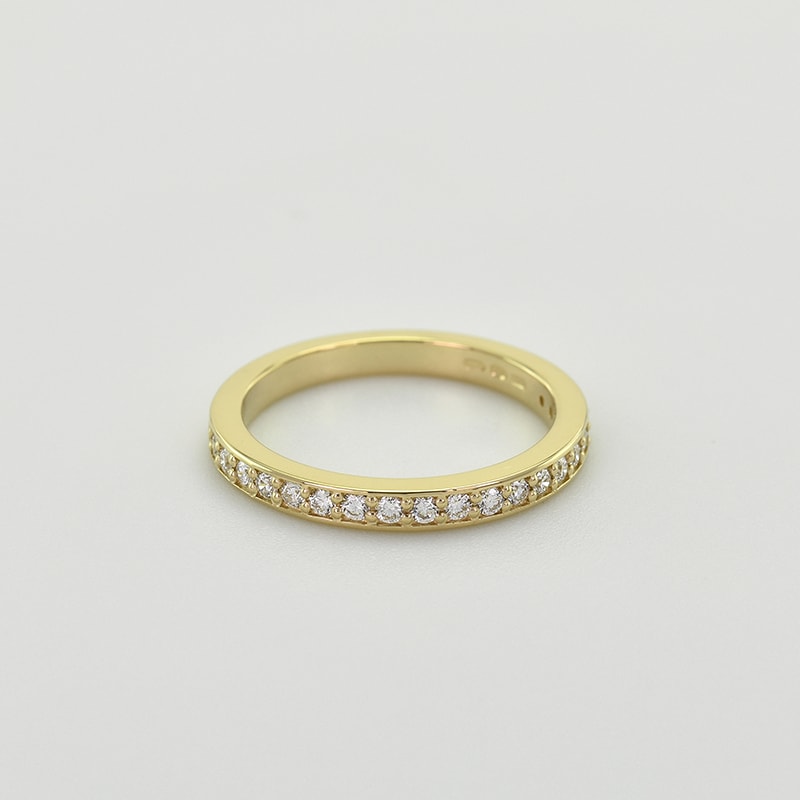 Zlatý eternity prsteň s diamantmi 29177