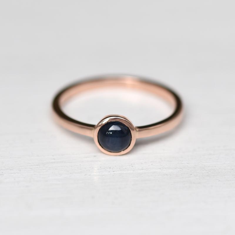 Prsten s modrým zafírom s hviezdou 47817