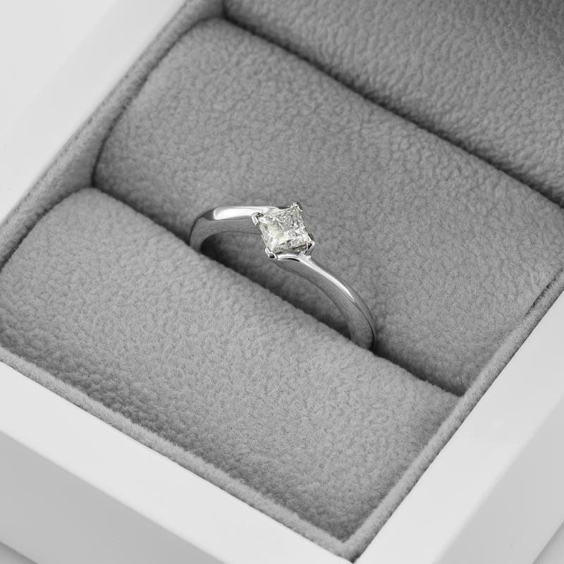 Zásnubný prsteň s diamantom 48327