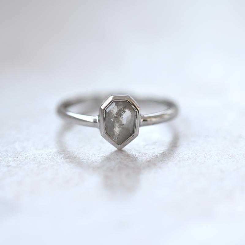 Prsteň s diamantem 51017