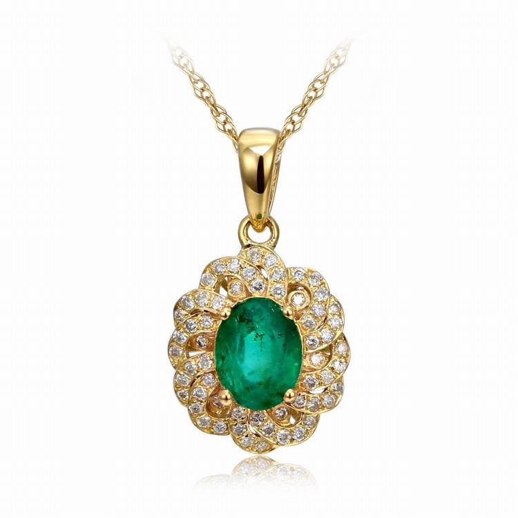 Zlatý náhrdelník so smaragdom