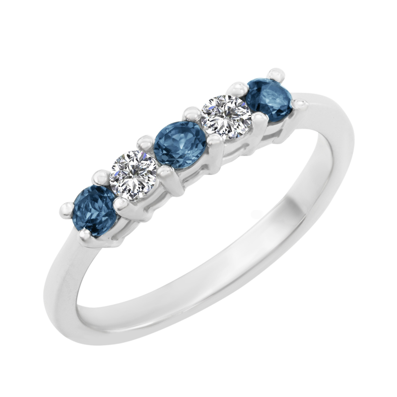 Zlatý prsteň s modrými a bielymi diamantmi