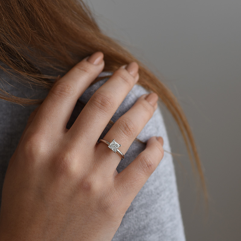 Zásnubný prsteň s princess diamantom 62997