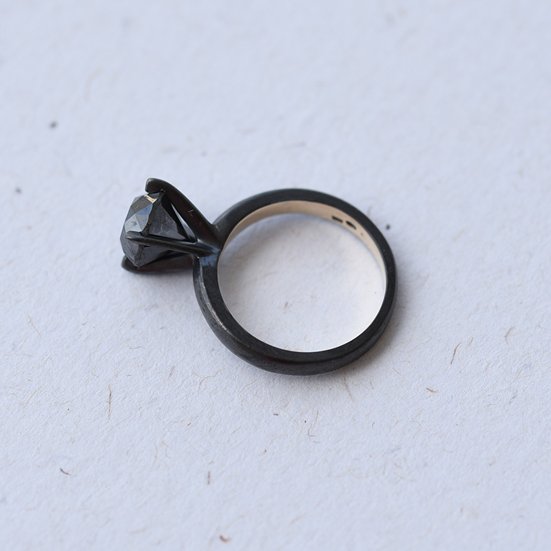 Prsteň z čierneho zlata s 2 ct čiernym diamantom Corina 63967