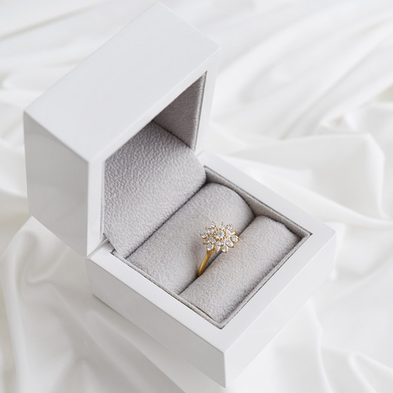Kvetinový zlatý prsteň 89977