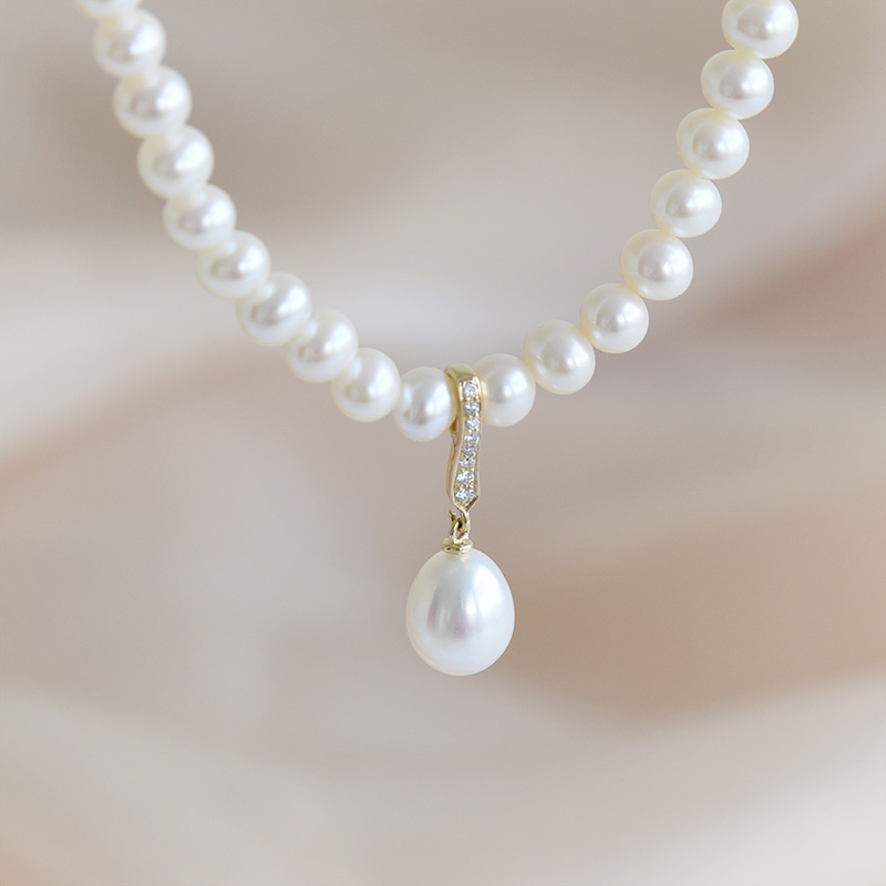 Zlatý perlový náhrdelník 93507