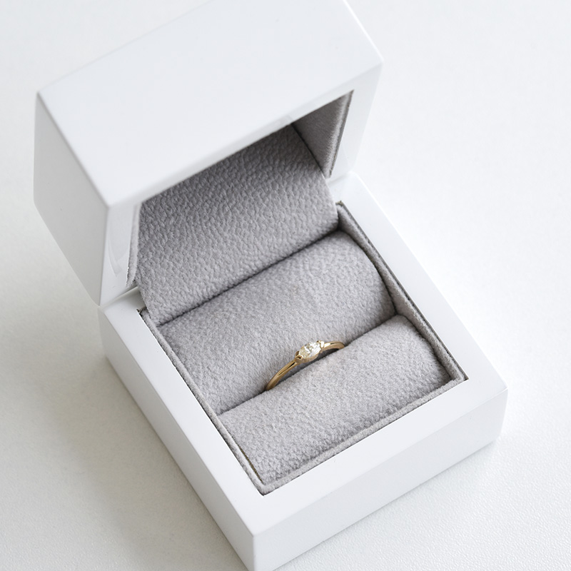 prsteň s certifikovaným diamantom zo zlata 100298