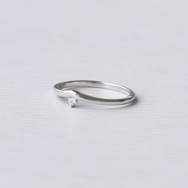 Strieborný elegantný prsteň s lab-grown diamantom Timms 104538