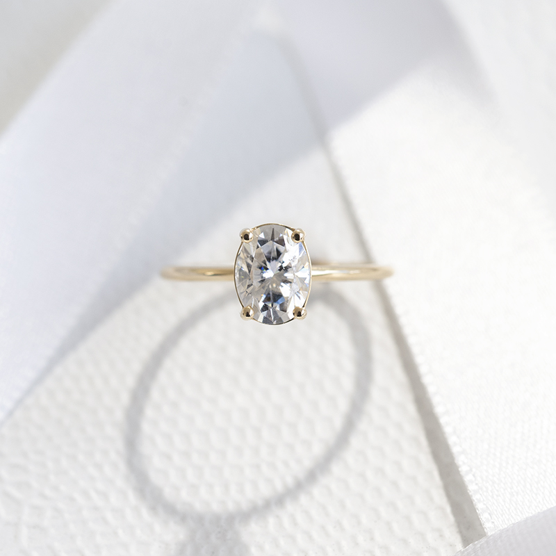 Elegantný zásnubný prsteň s oval moissanitom s výberom veľkosti Rennie 110238