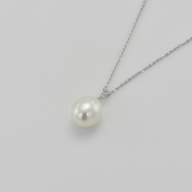 Diamantový prívesok s perlou 2578