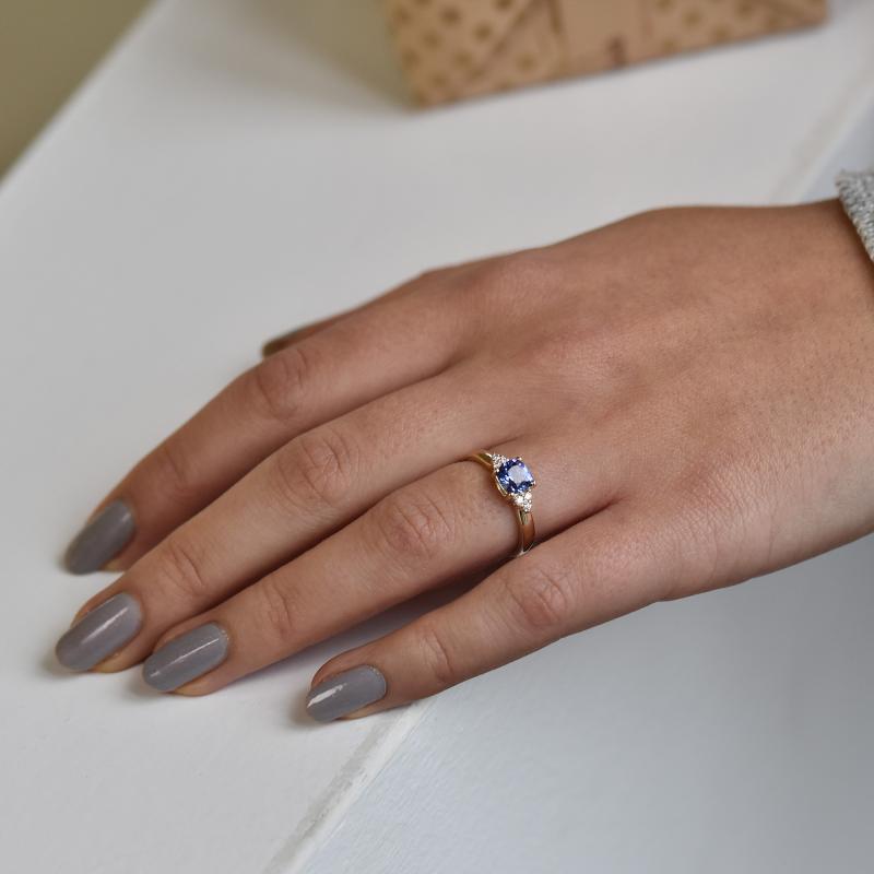 Zlatý prsteň s tanzanitom a diamantmi 37828