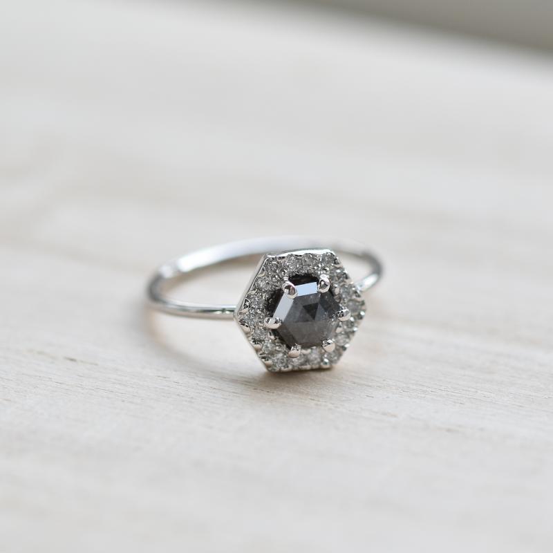Prsteň s diamantom 38068