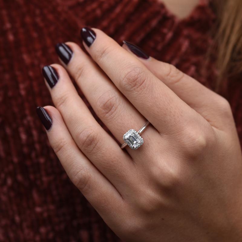 Zlatý zásnubný prsteň s emerald diamantom Ayla 49478