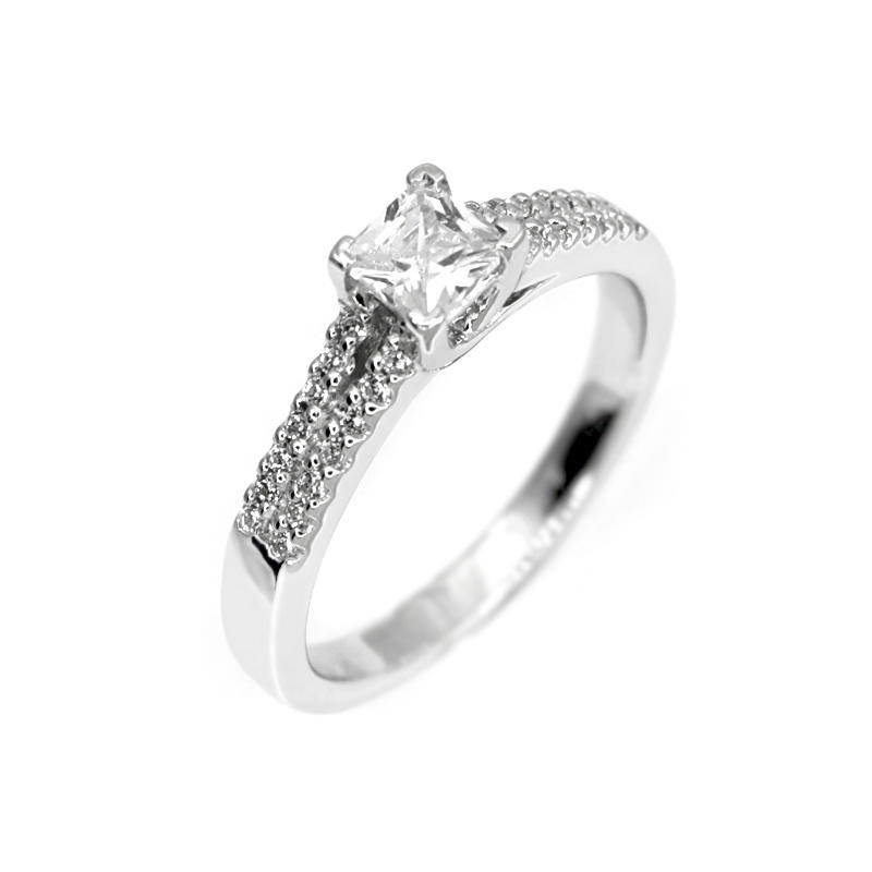 Zásnubný diamantový prsteň s princess diamantom Denette